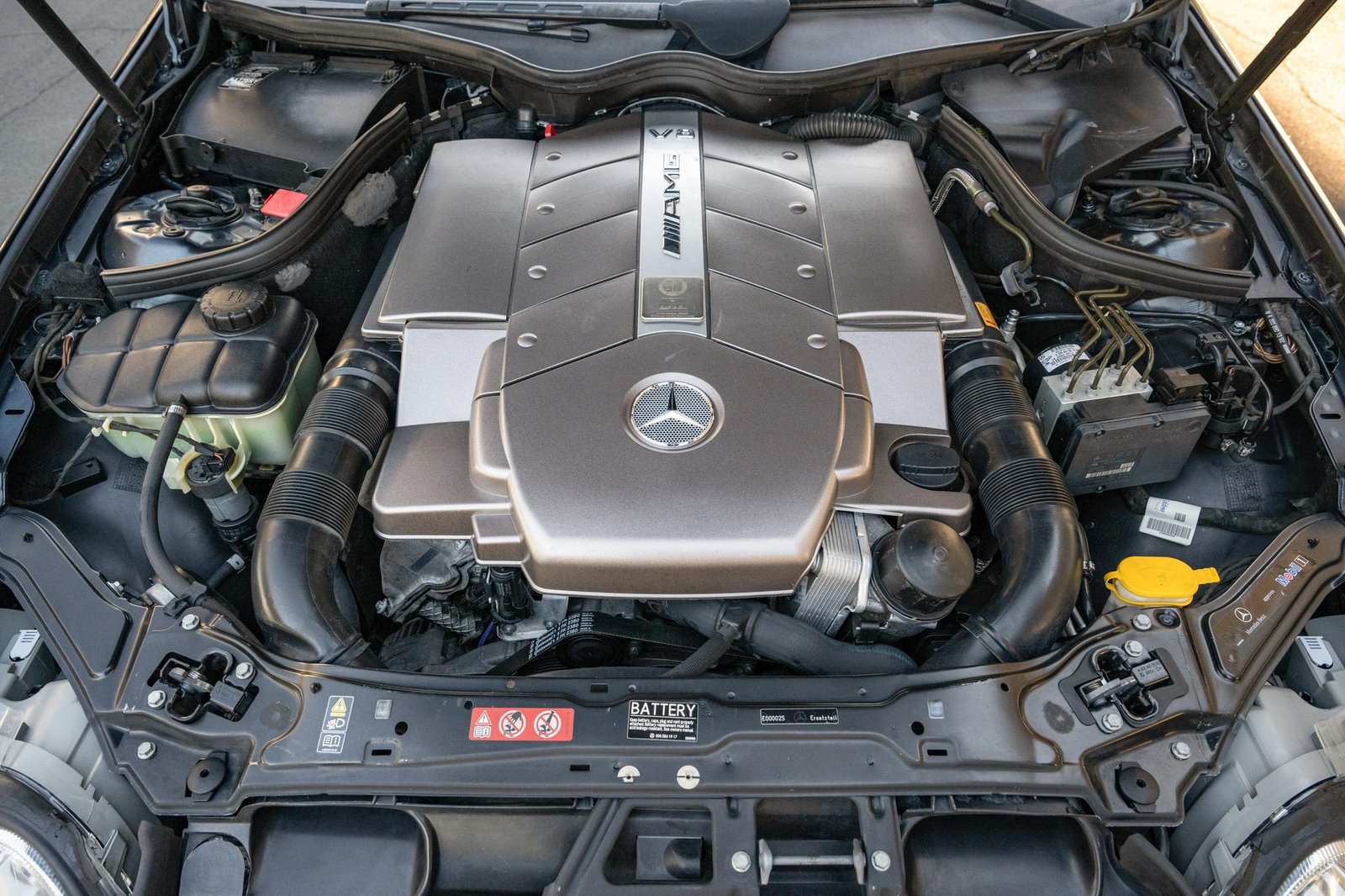 
								Mercedes-Benz CLK55 AMG Cabriolet full									