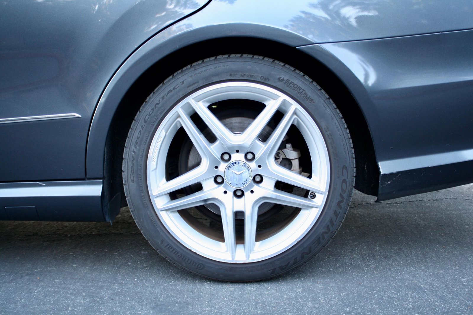 
								Mercedes-Benz E350 4Matic Wagon full									