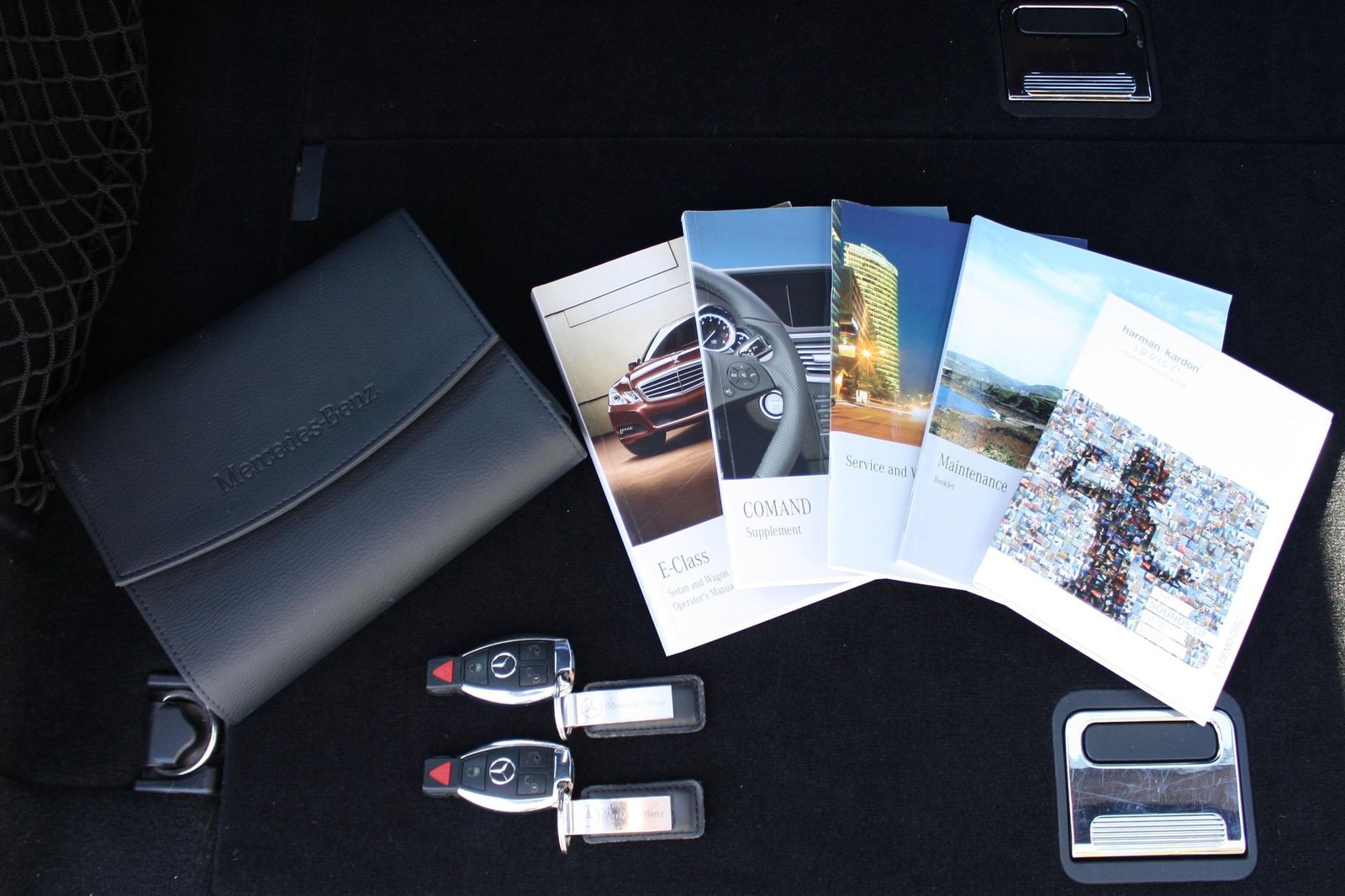 
								Mercedes-Benz E350 4Matic Wagon full									