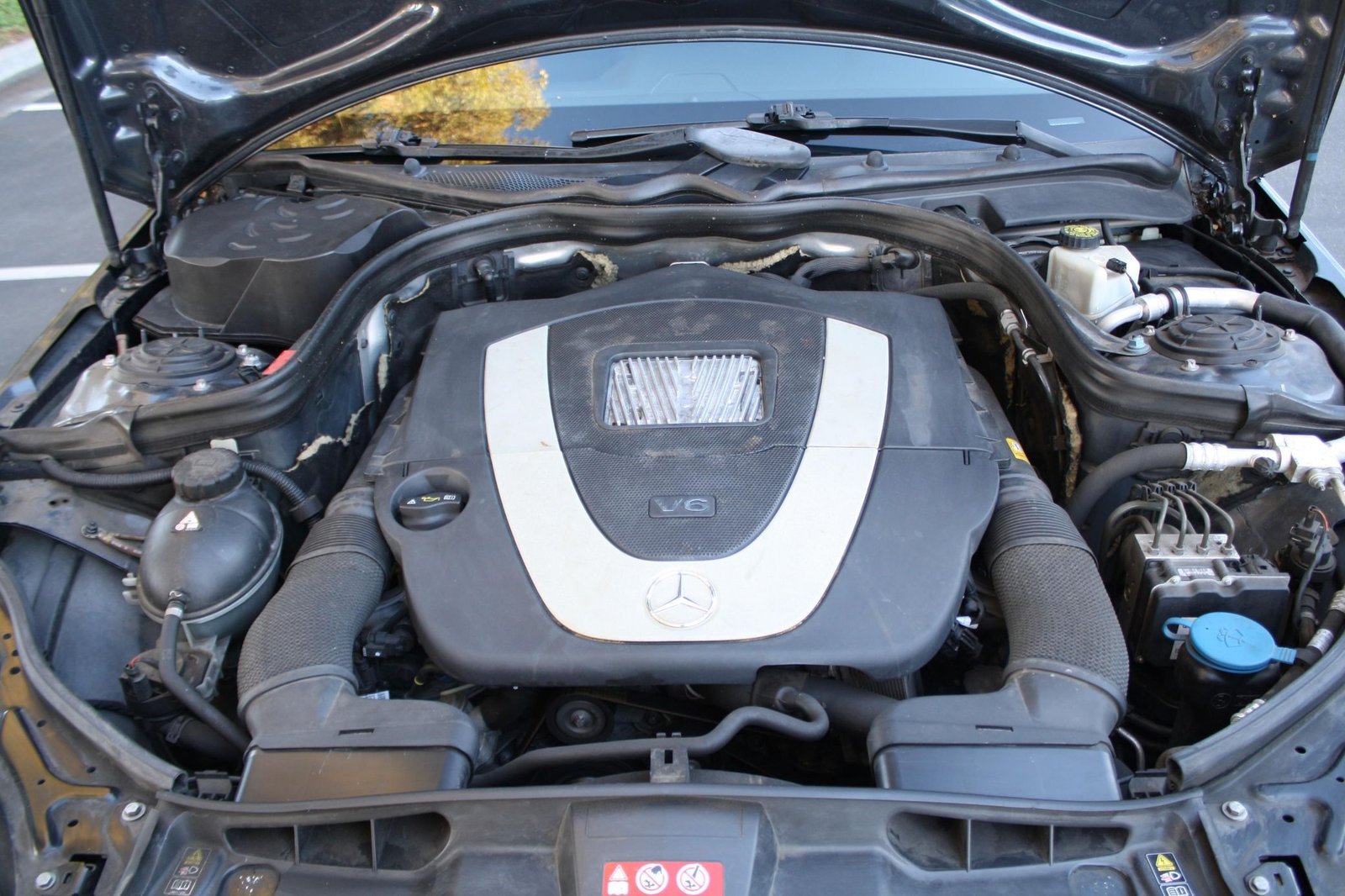 
								Mercedes-Benz E350 4Matic Wagon full									