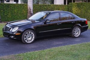 Mercedes-Benz E550 Sedan