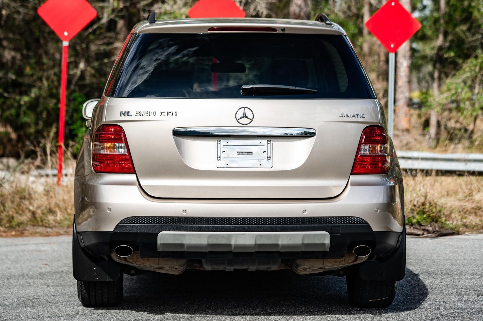 
								Mercedes-Benz ML320 CDI full									