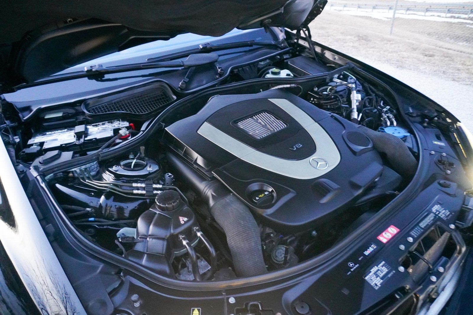 
								Mercedes-Benz S550 4Matic full									