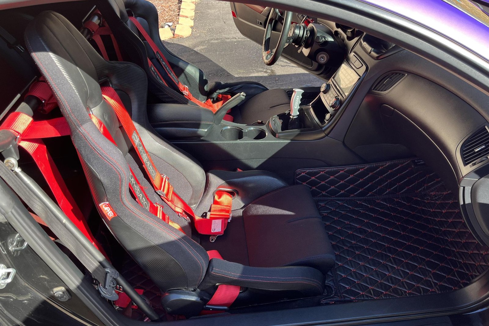 
								Hyundai Genesis Coupe full									