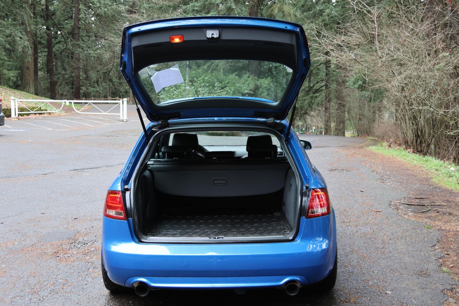 
								Audi A4 Avant 2.0T Quattro full									