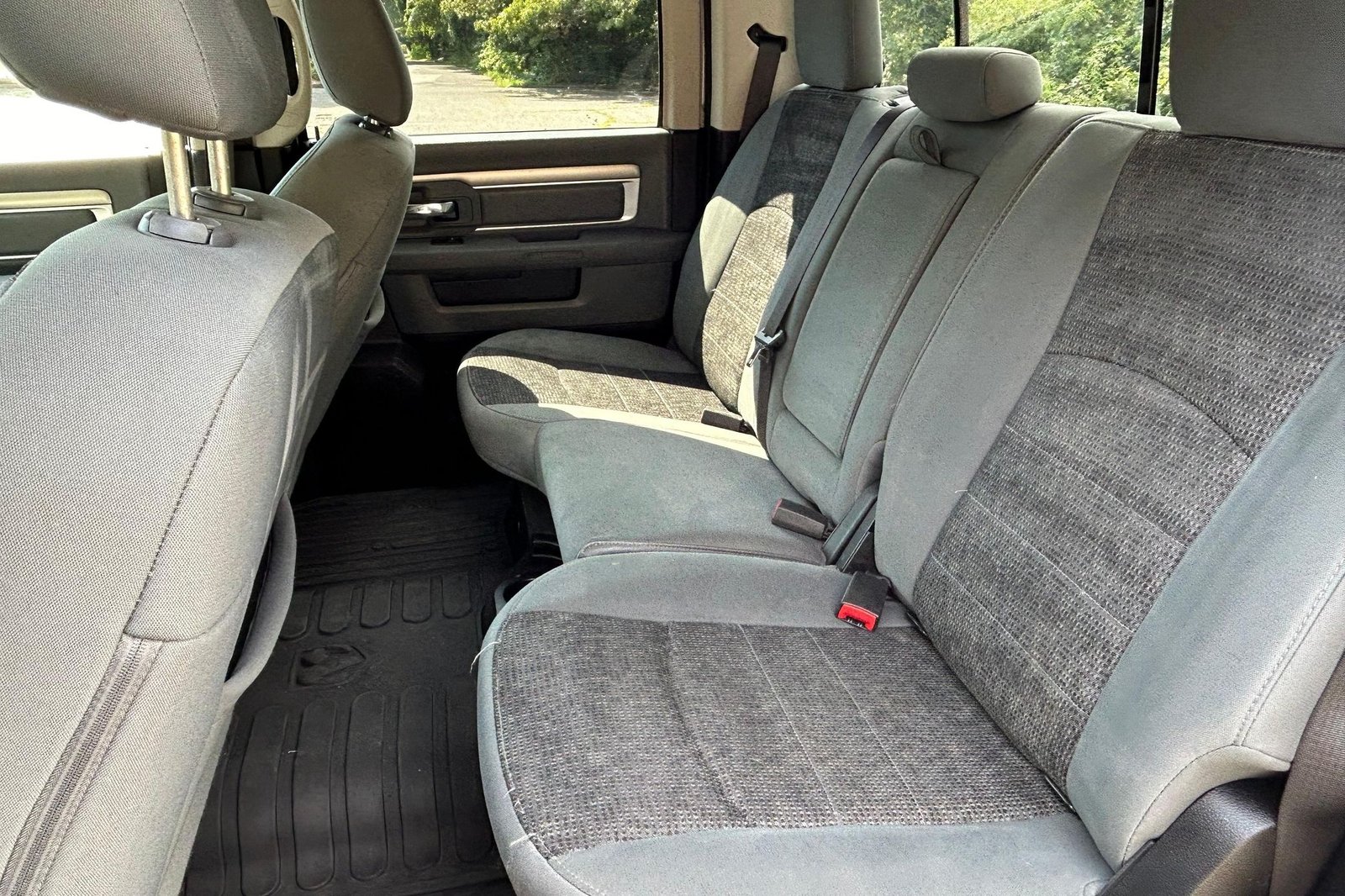 
								Ram 1500 SLT 4×4 full									