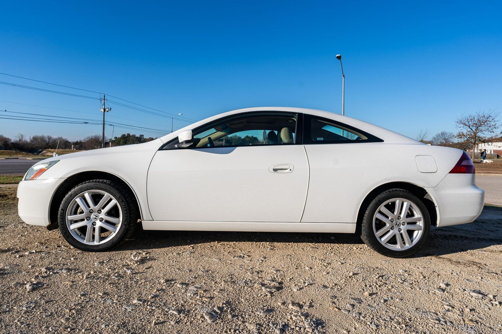 
								Honda Accord EX V6 Coupe full									