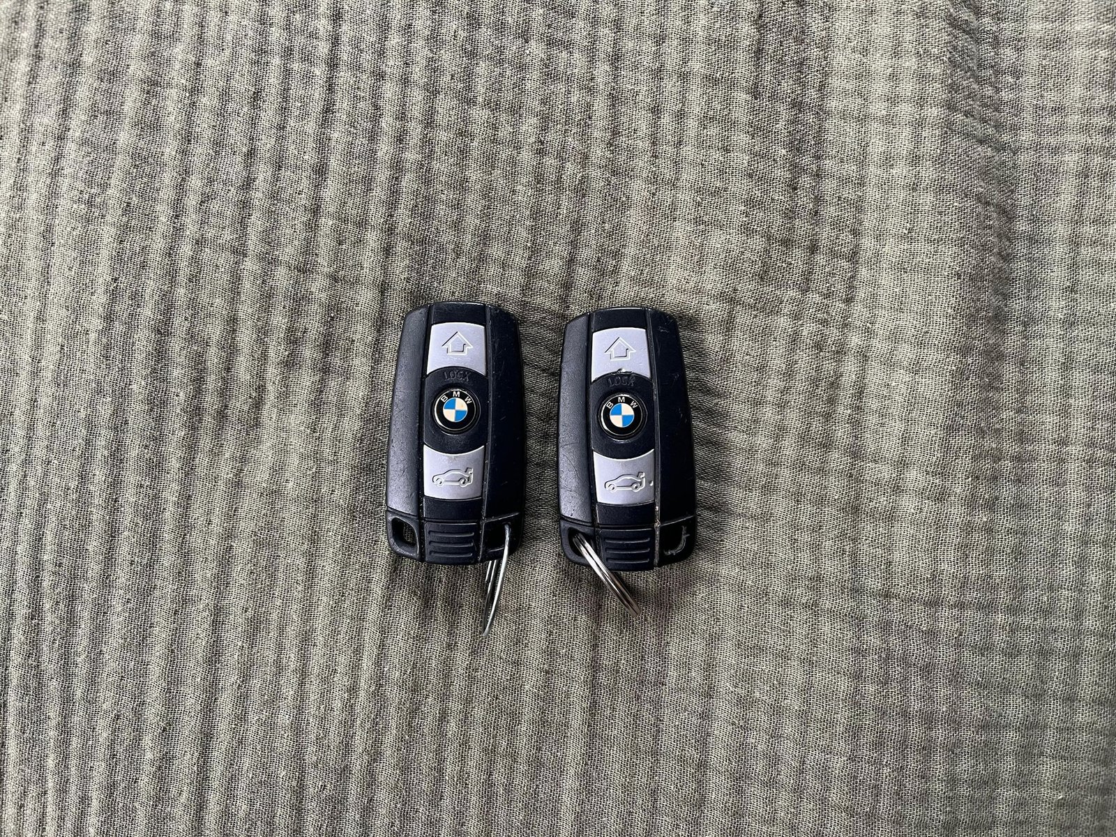 
								BMW 328i Sports Wagon full									