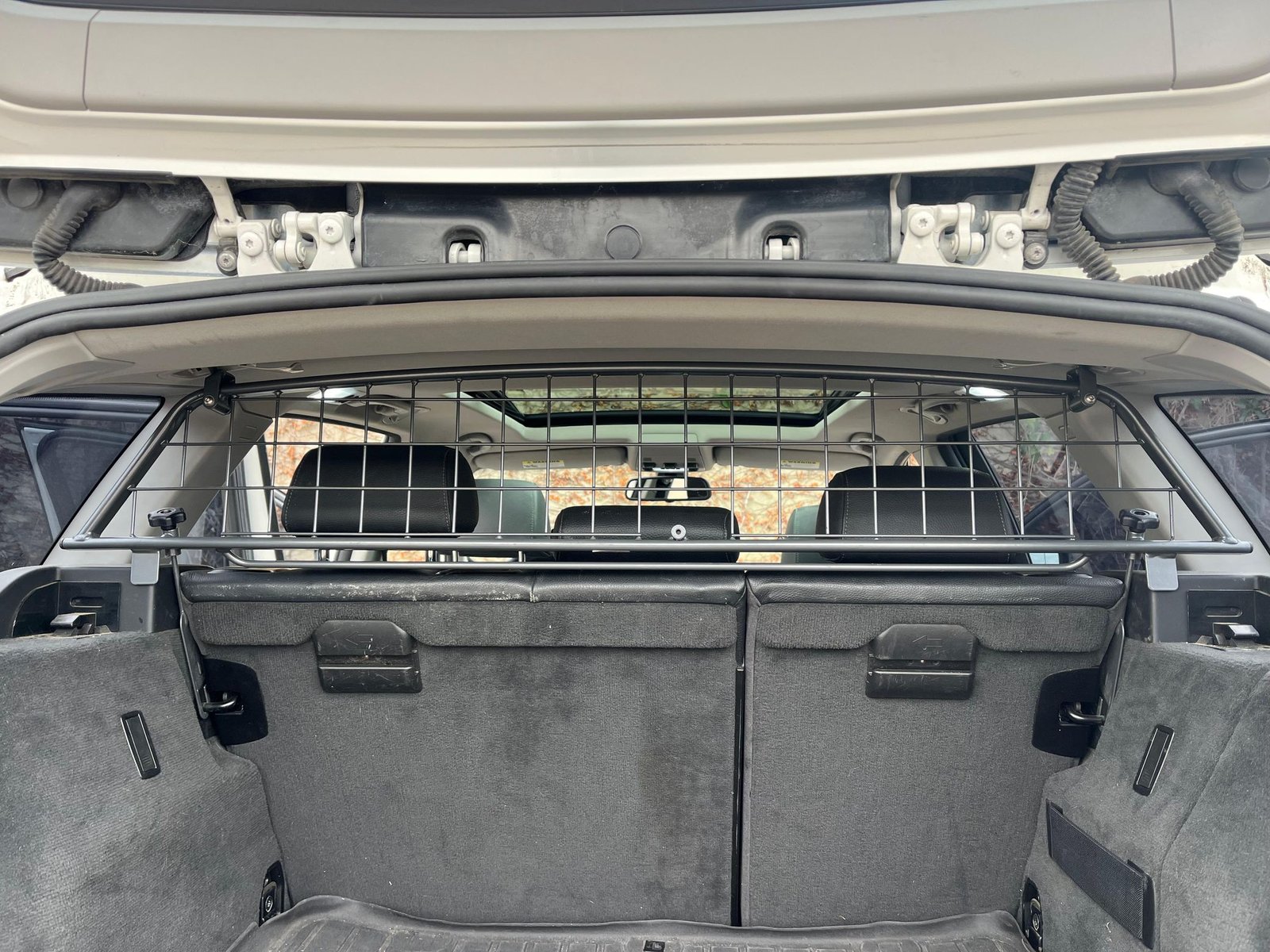 
								BMW 328i Sports Wagon full									