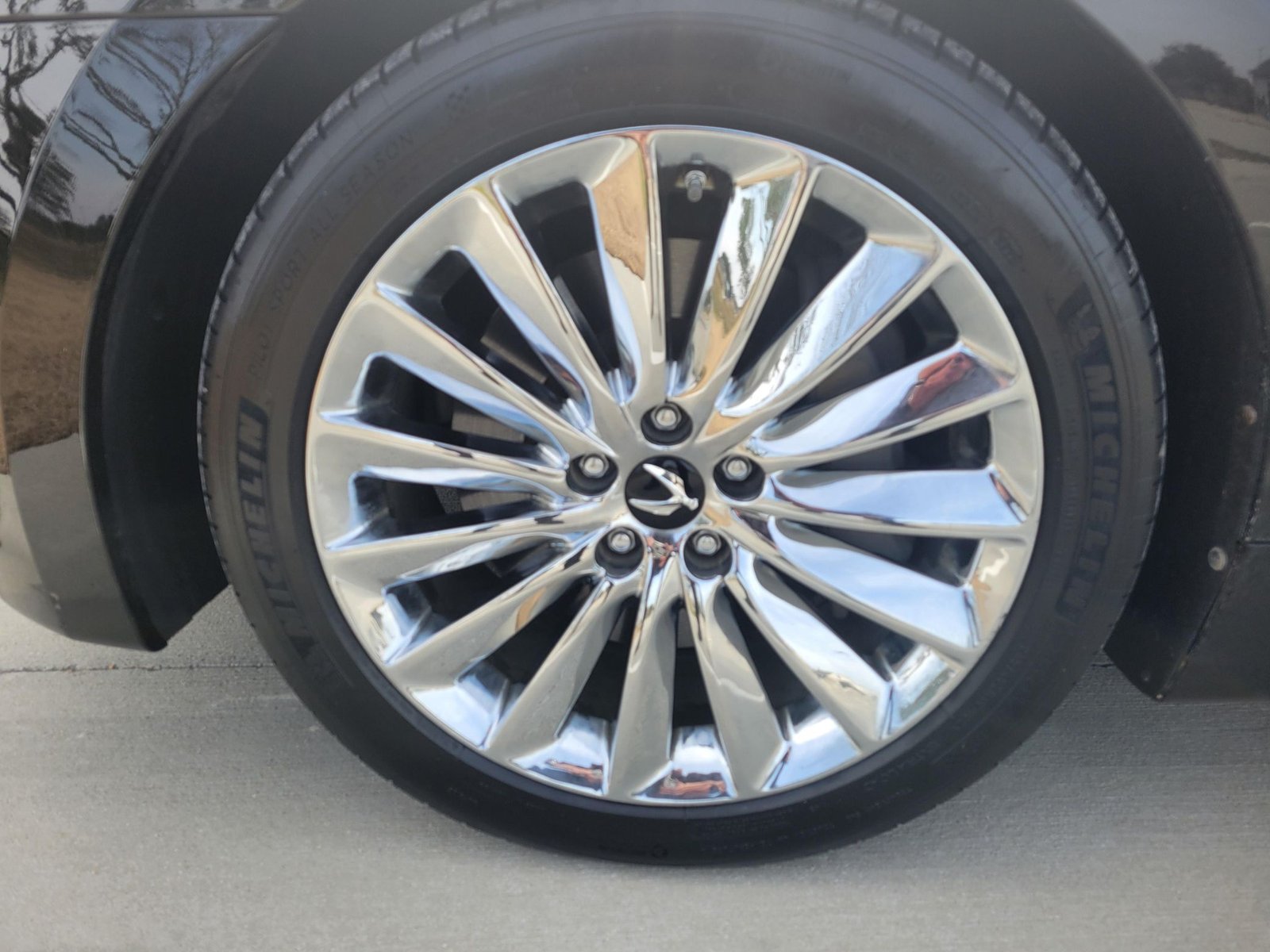 
								Hyundai Equus Signature full									