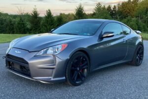 Hyundai Genesis Coupe 3.8 Track Edition