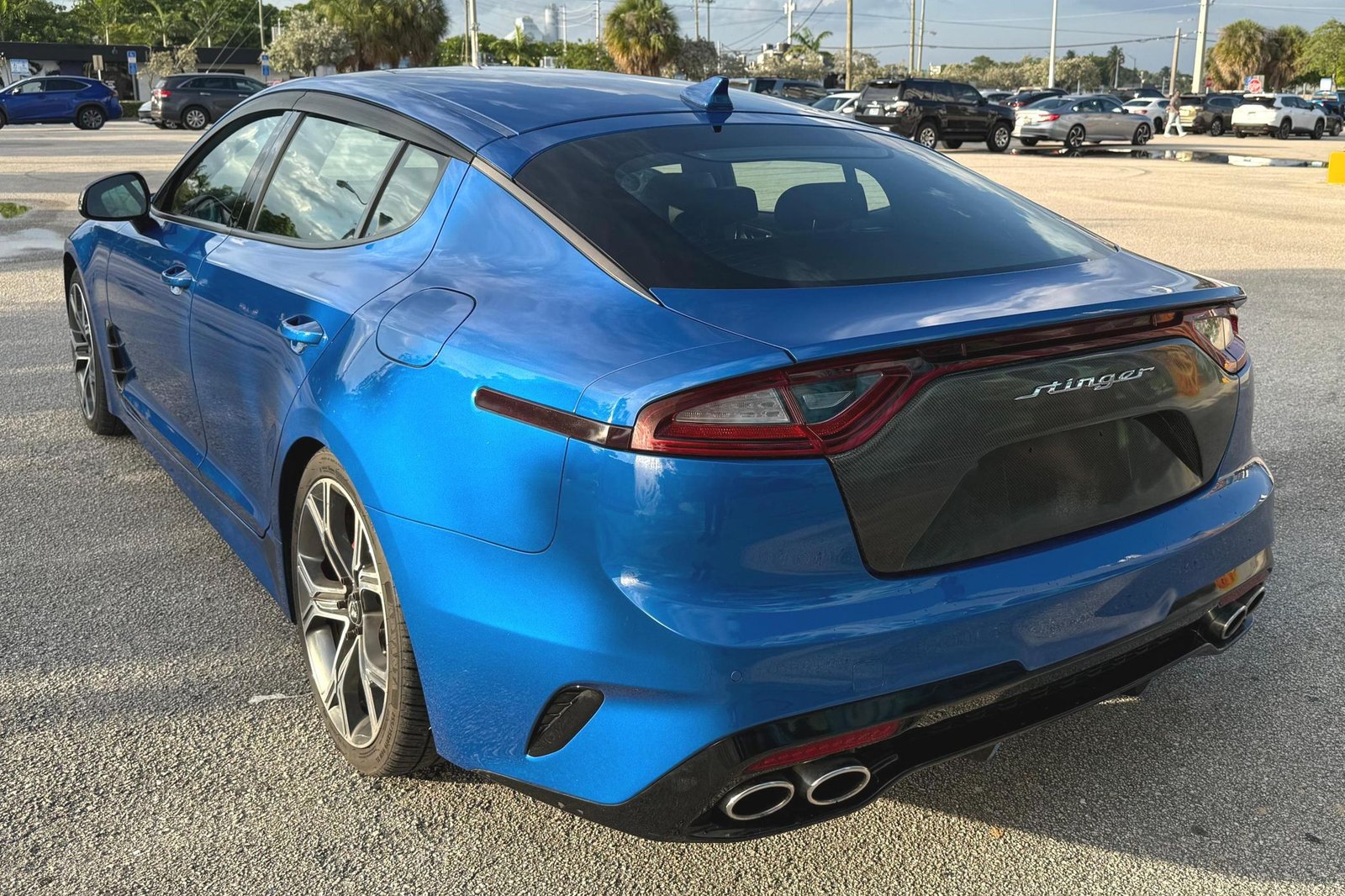 
								Kia Stinger GT full									