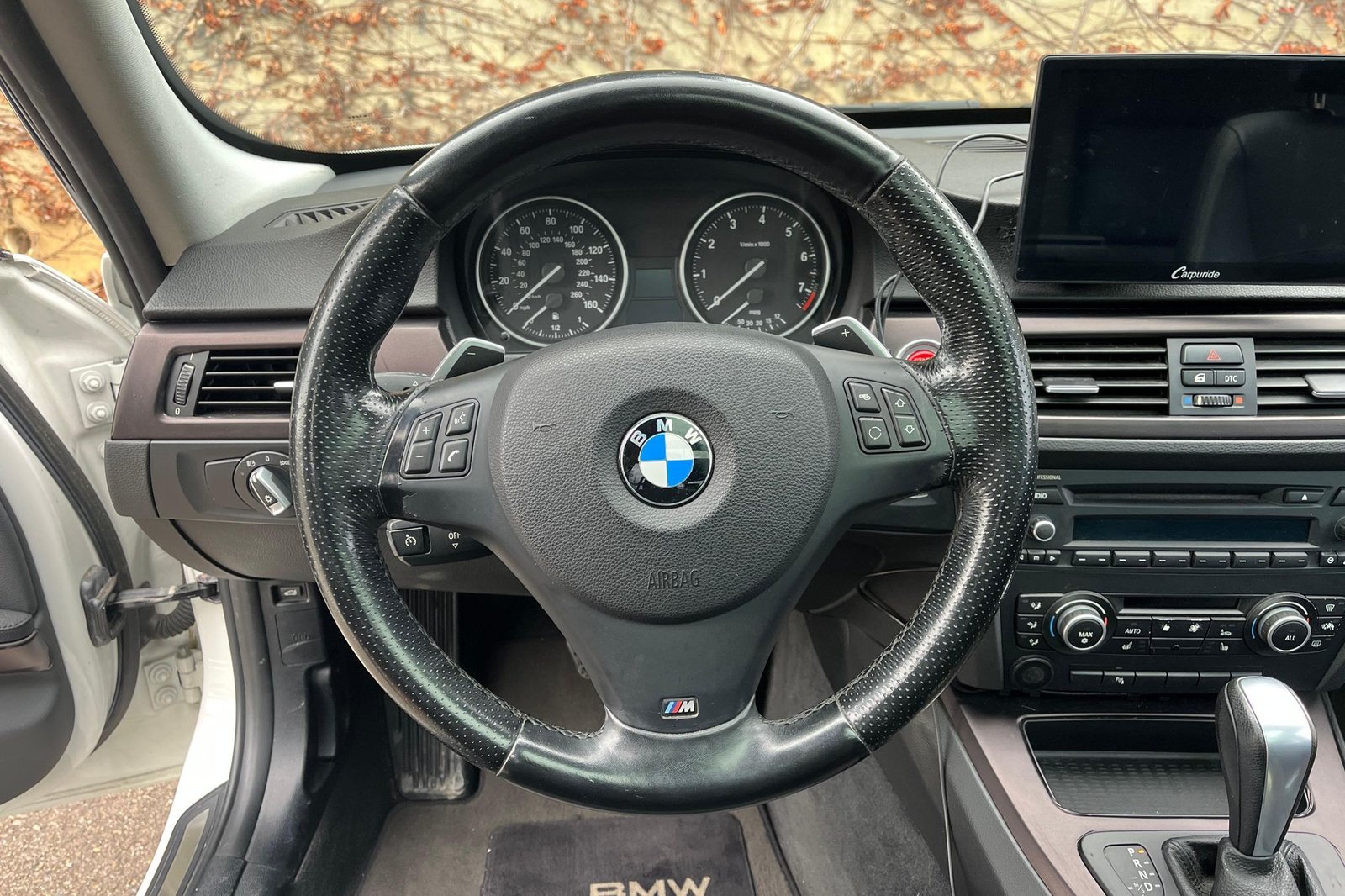 
								BMW 328i Sports Wagon full									