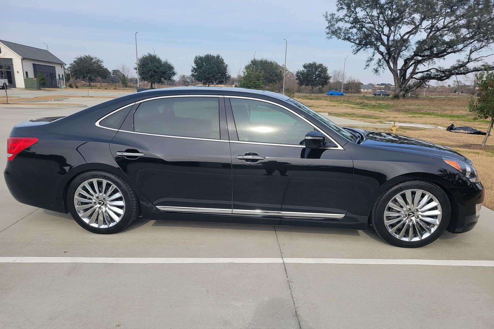 
								Hyundai Equus Signature full									