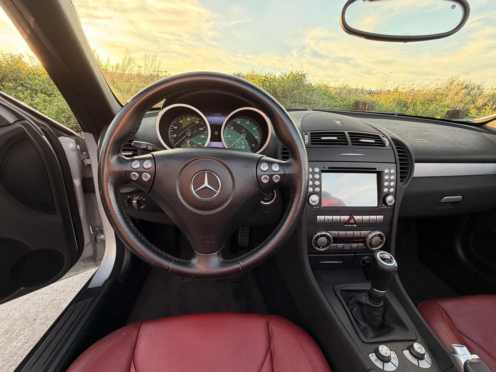 
								Mercedes-Benz SLK350 full									