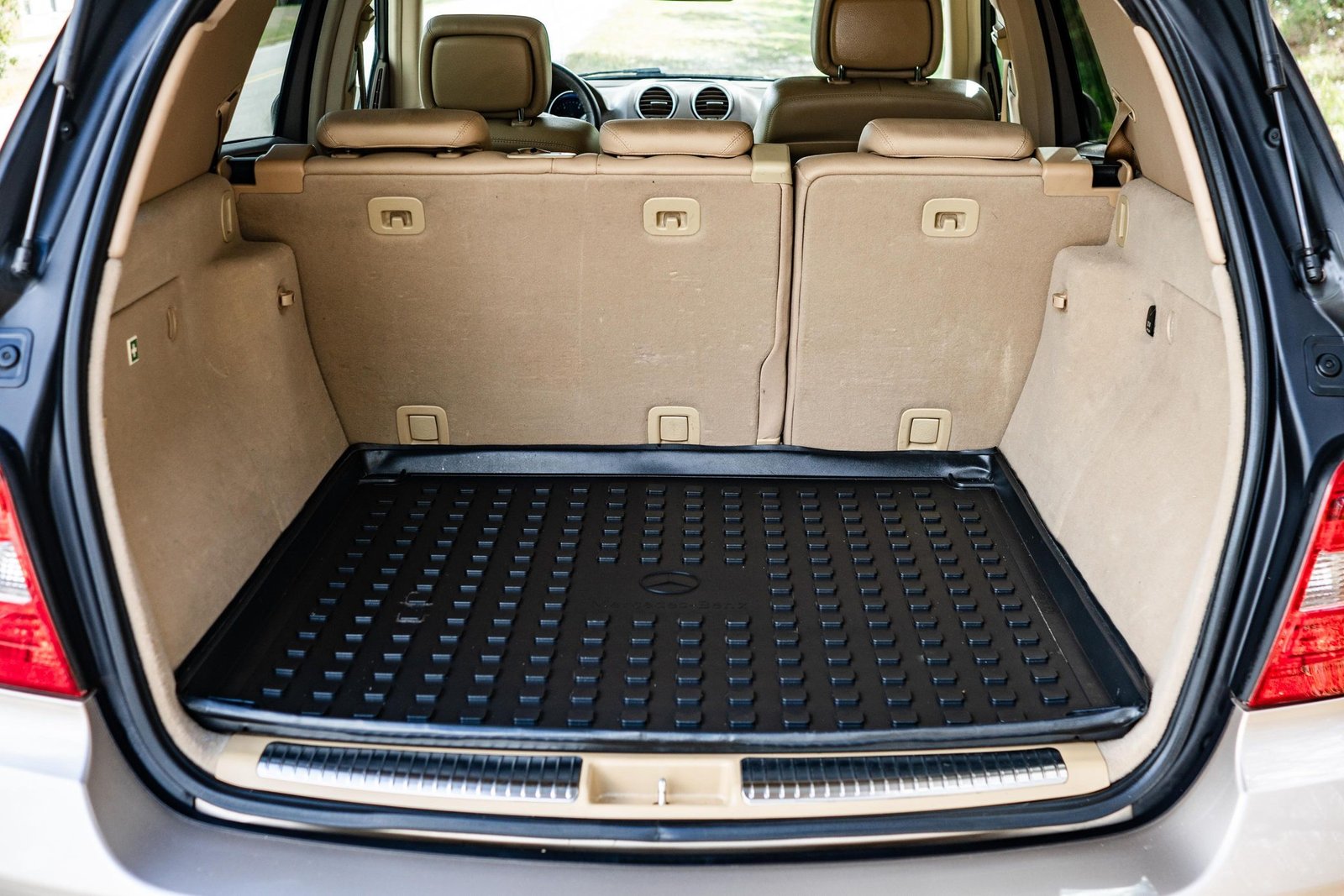 
								Mercedes-Benz ML320 CDI full									