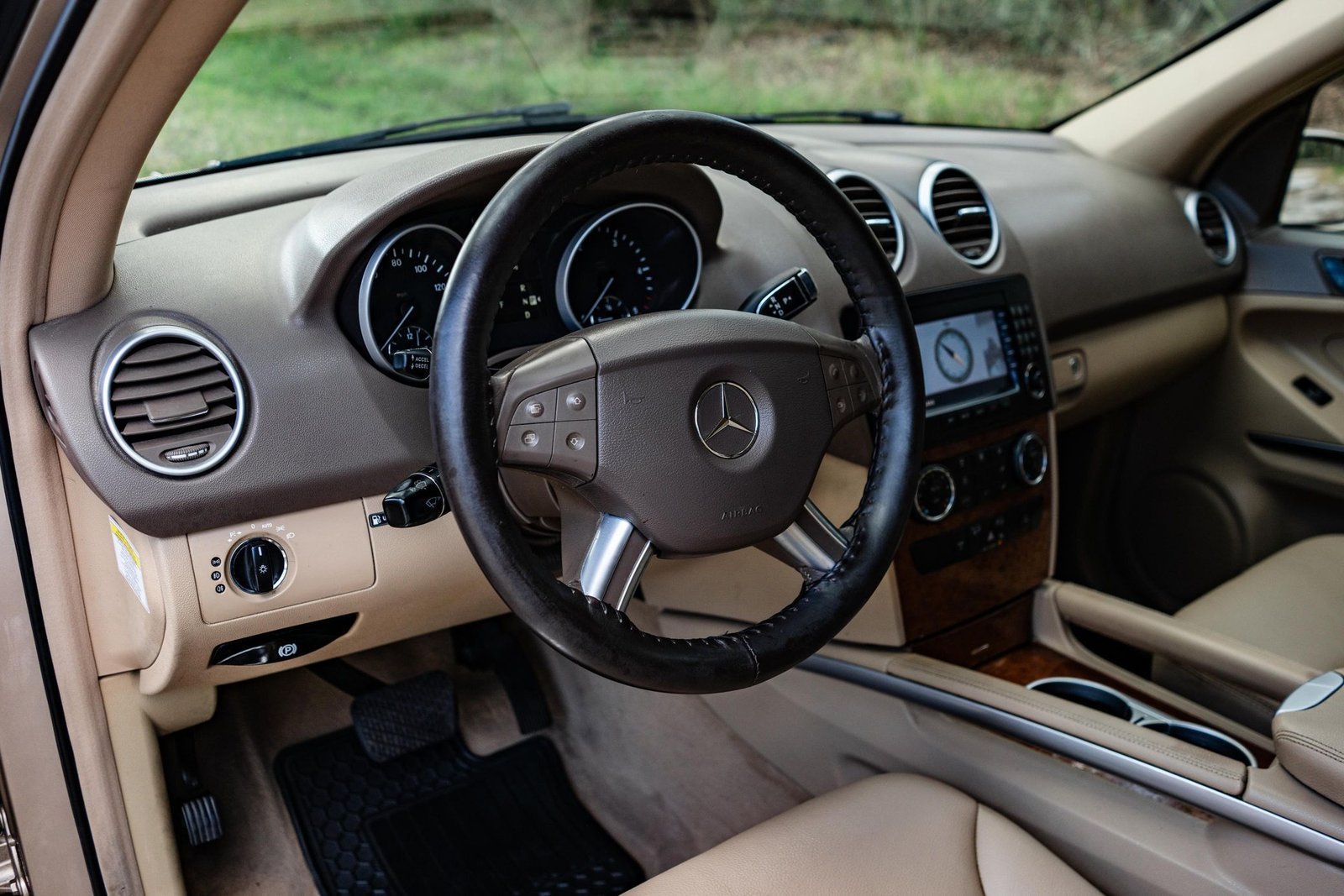 
								Mercedes-Benz ML320 CDI full									
