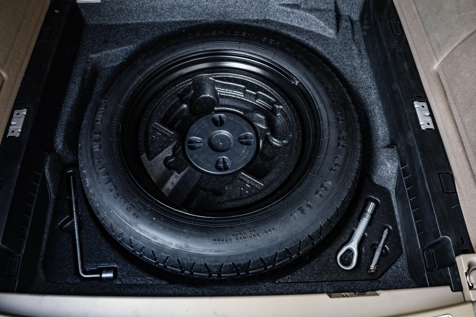 
								Mercedes-Benz ML320 CDI full									