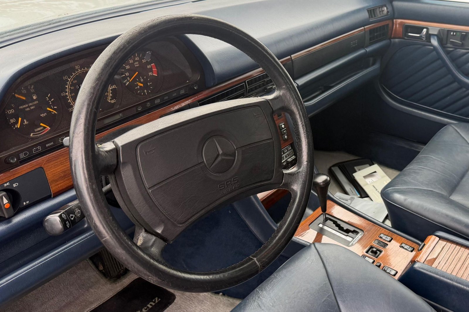 
								Mercedes-Benz 420SEL full									